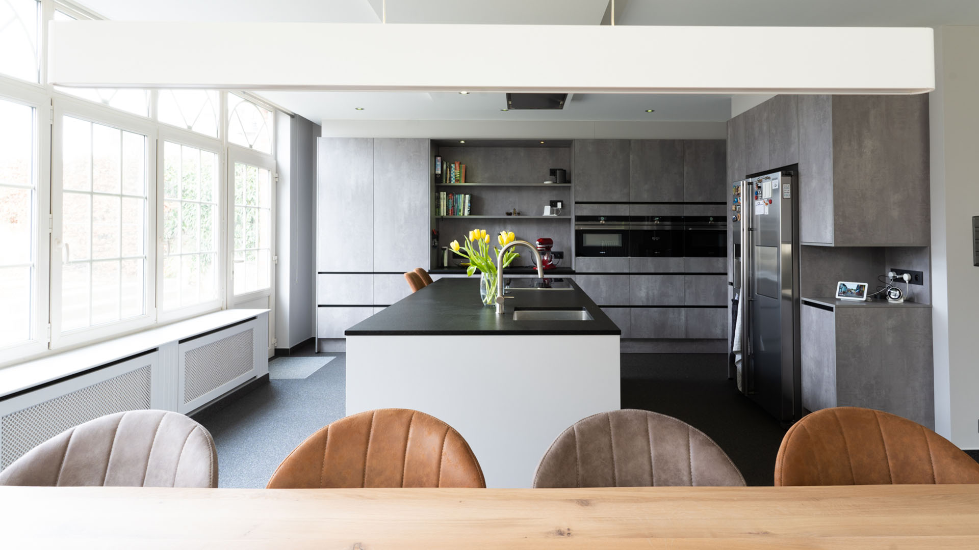 Moderne keuken op maat met kookeiland